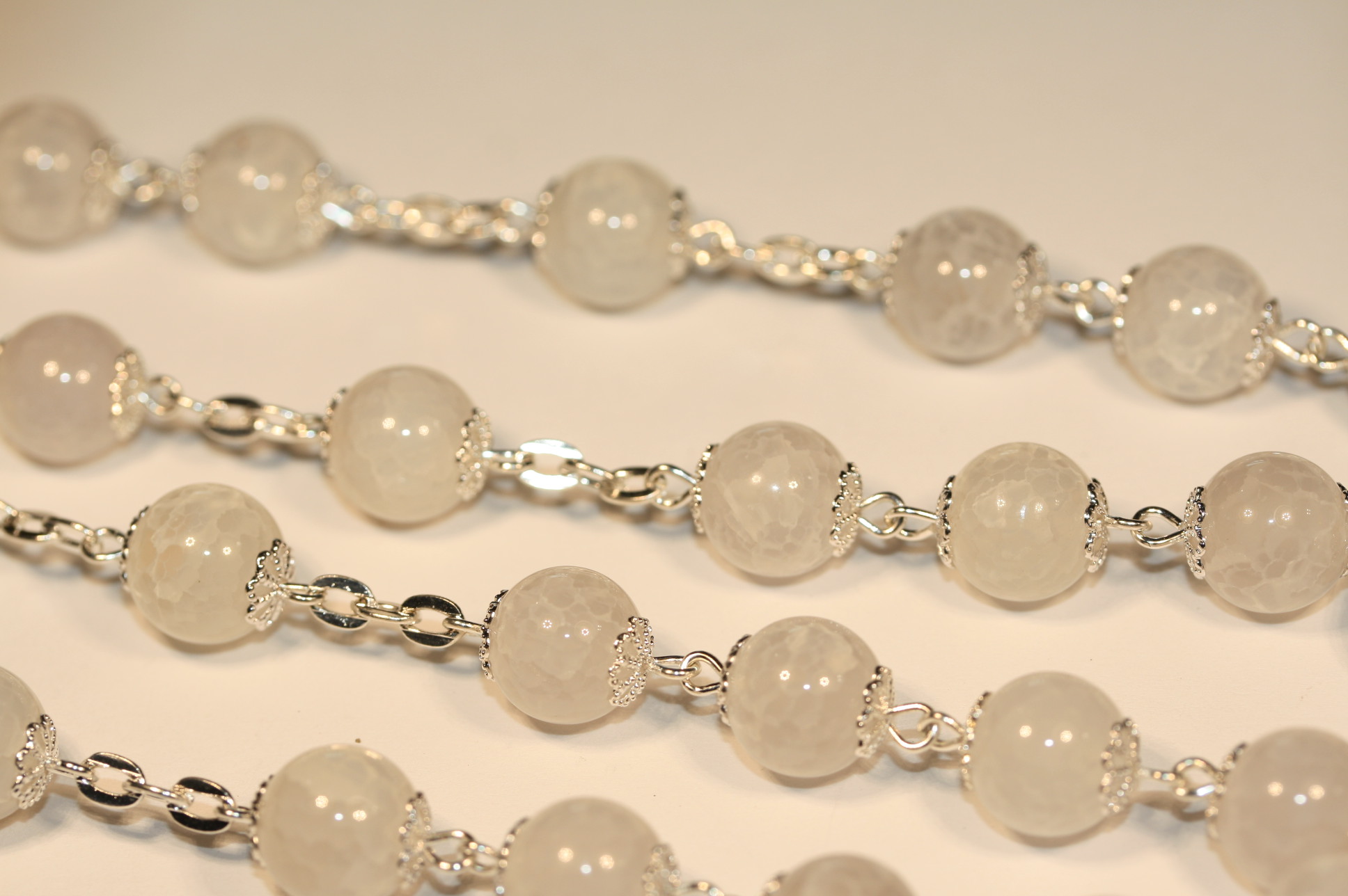 White Cracked Agate 10mm Rosary in Silver - Image 4